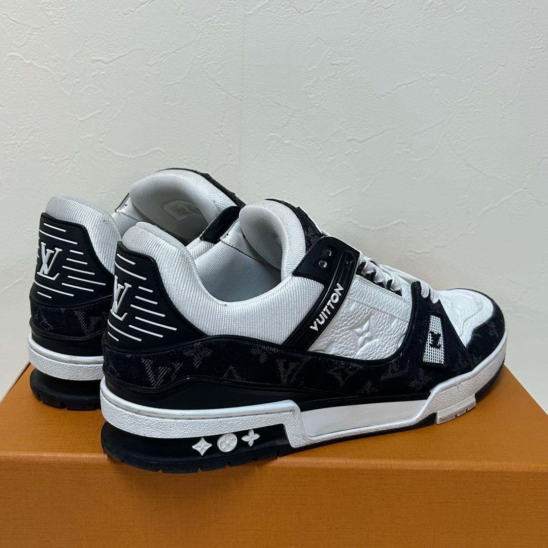 LOUIS VUITTON ルィヴィトン LVトレイナー ライン スニーカー