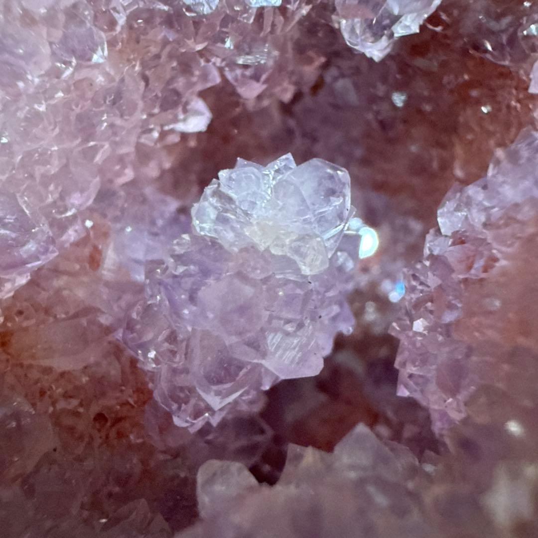 ピンクアメジスト 瑪瑙共生 ジオード スフィア 花付き 母岩あり