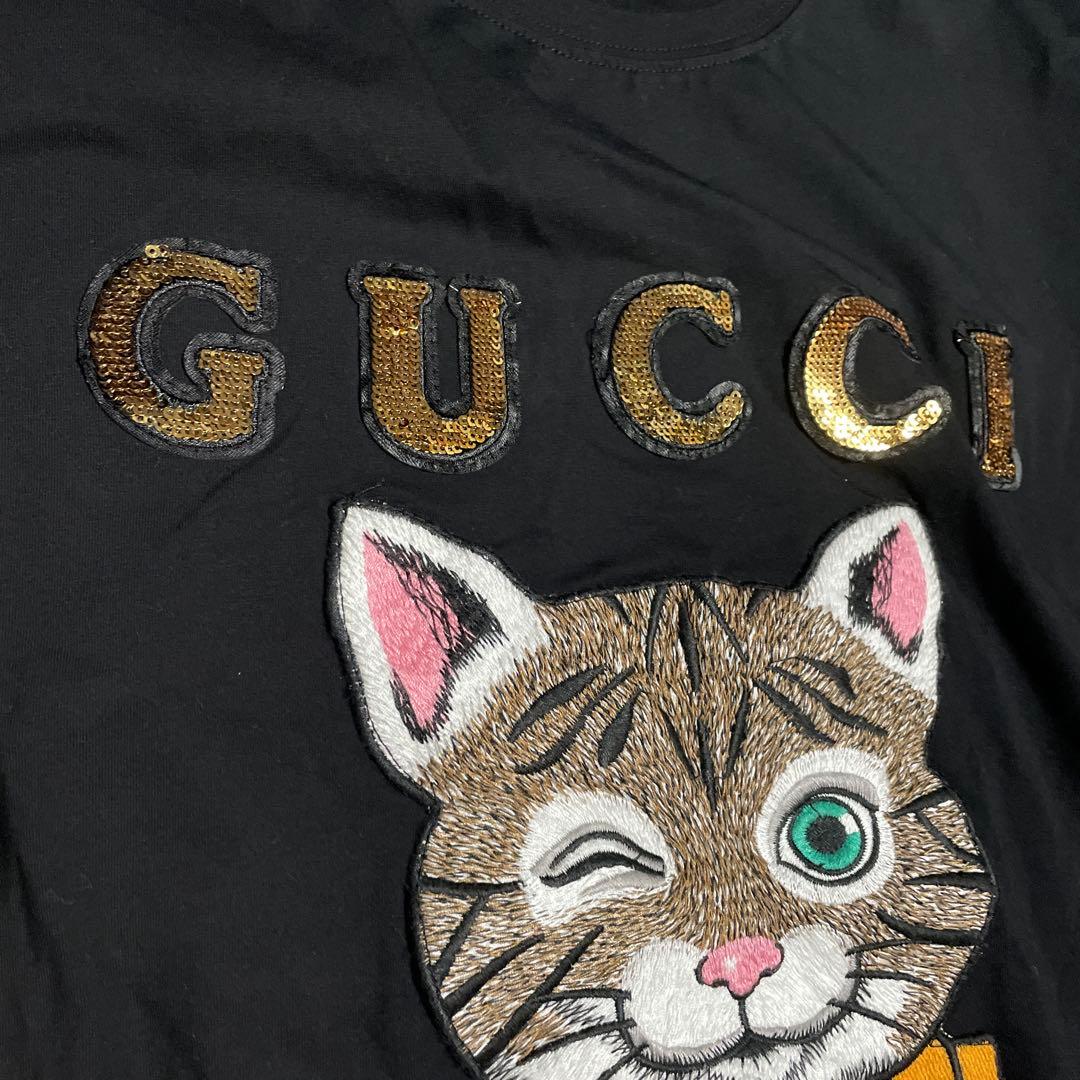 gucci ビック刺繍ロゴTシャツ