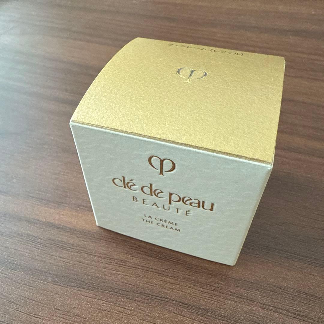 更に大幅値下げ‼️新品‼️クレドポー　ラ・クレーム　レフィル