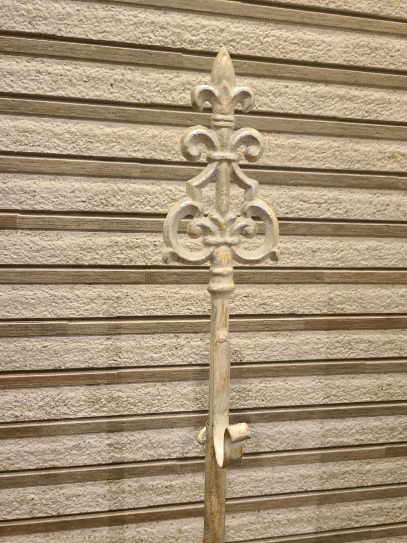 ✩クリスマスリース＆アイアン製リーススタンドのセット☆&スノーマンのオブジェ