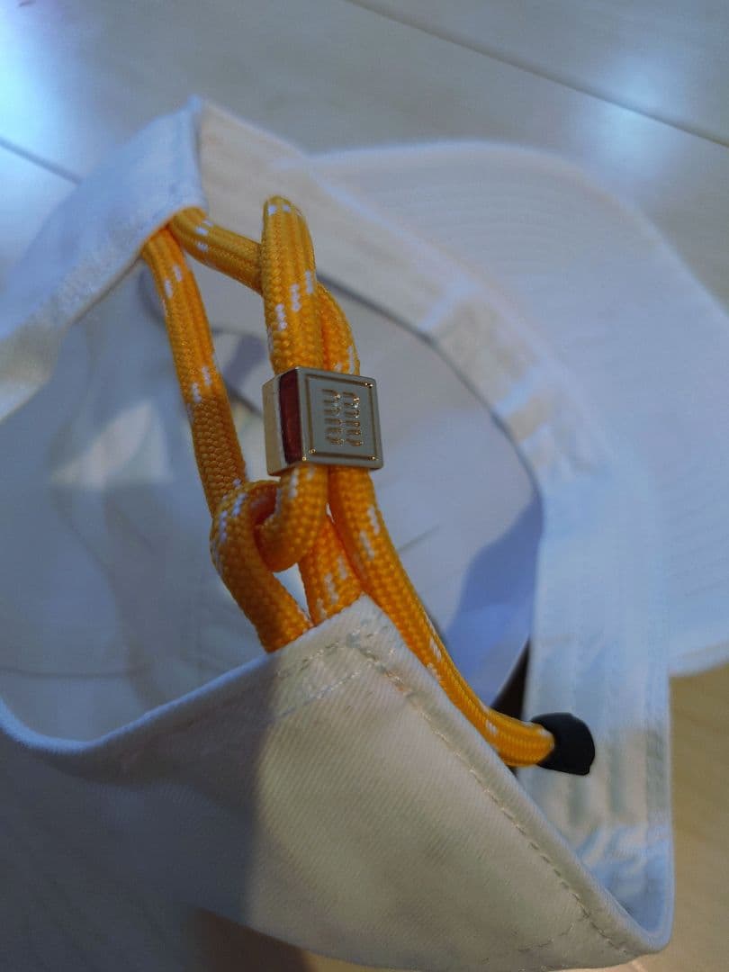 ベースボールキャップ　miumiu　ホワイト