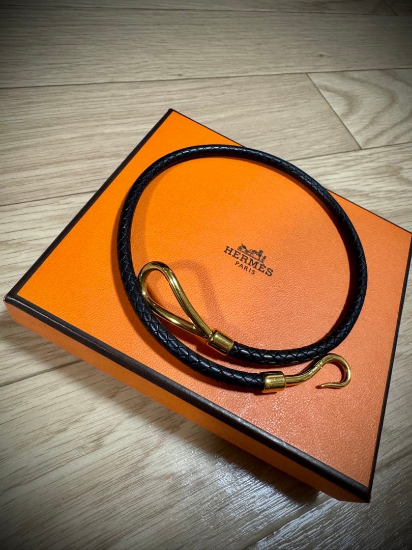 HERMES ブラック編み込みレザーブレスレット