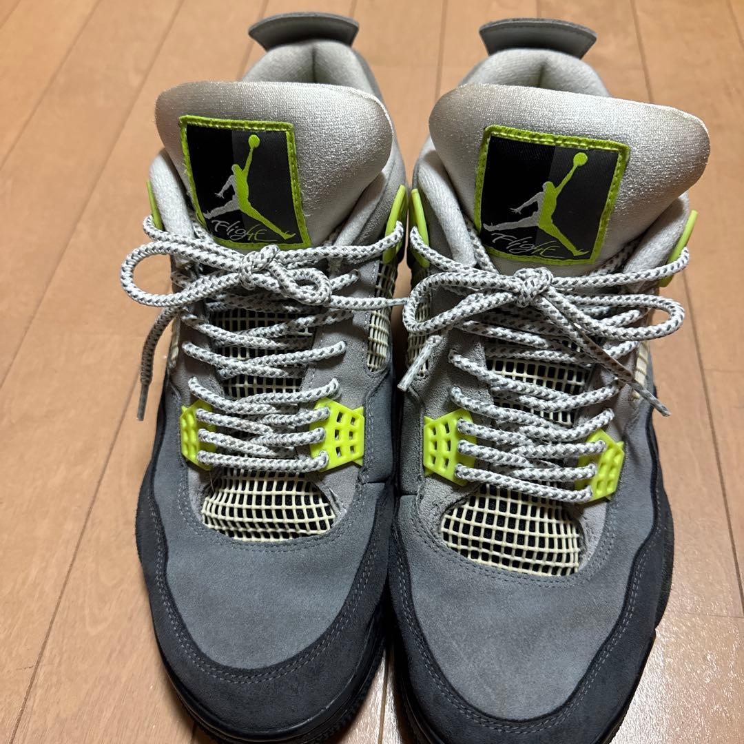 週末値下げNike Air Jordan 4 neon ネオン