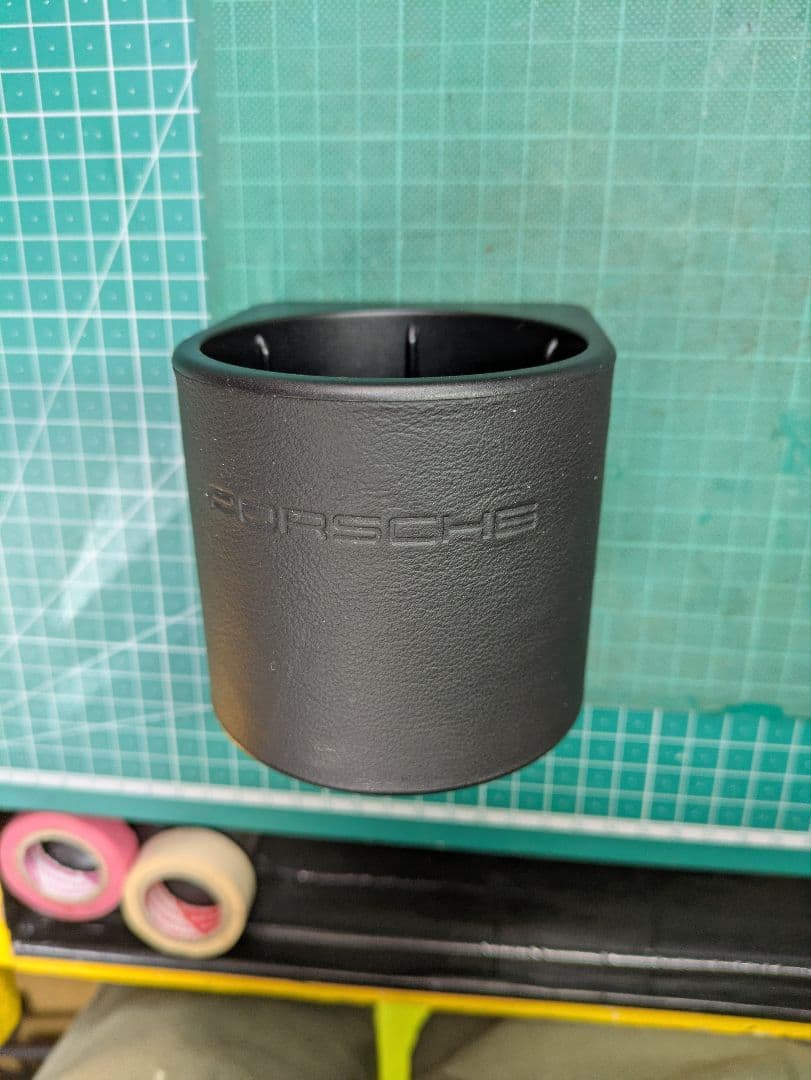 黒ポルシェ993/996/986用純正カップホルダー ロゴ入り革張黒色