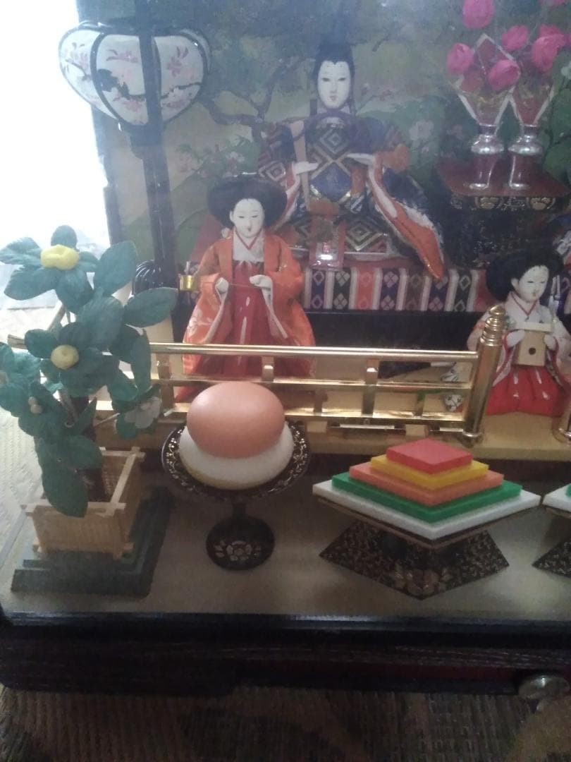 ひな人形　ケース入り