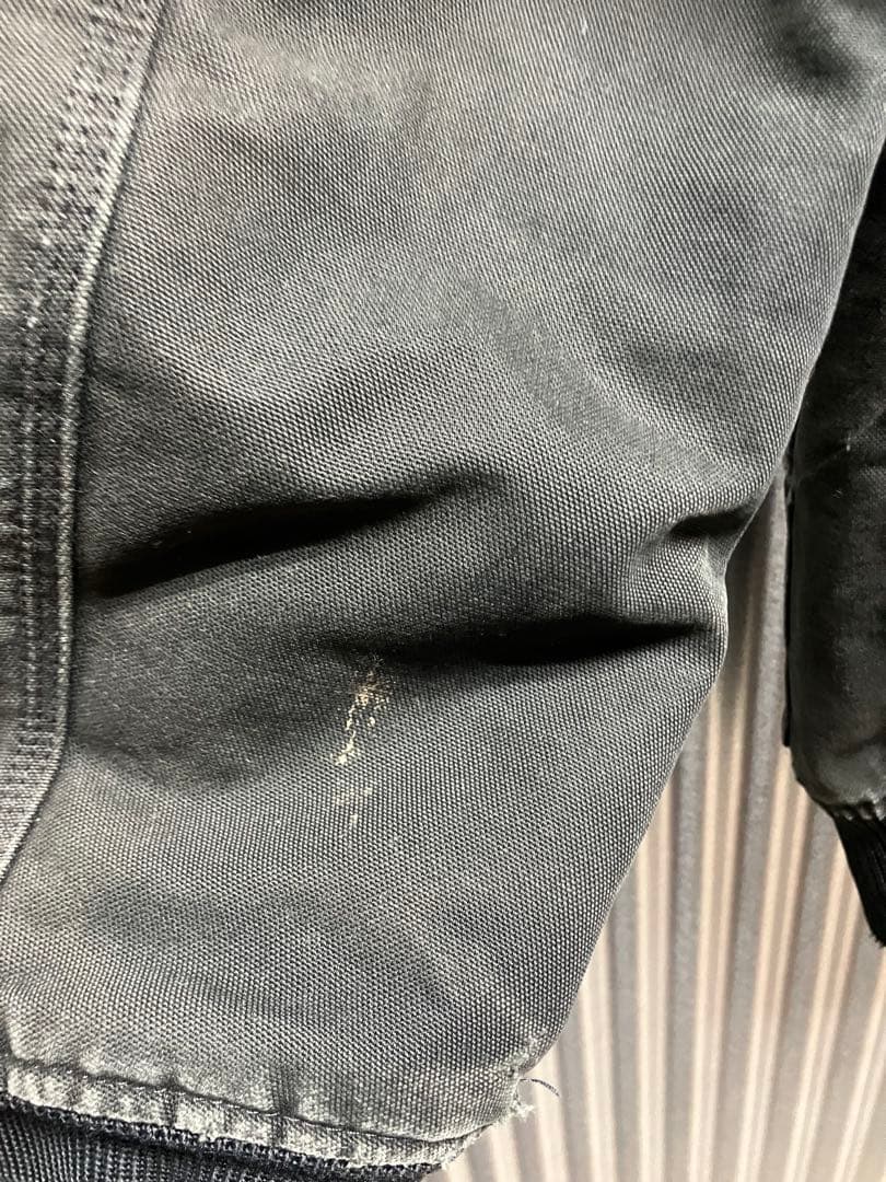 carharttダックジャケットM黒フェードボンバージャケット中綿キルティング