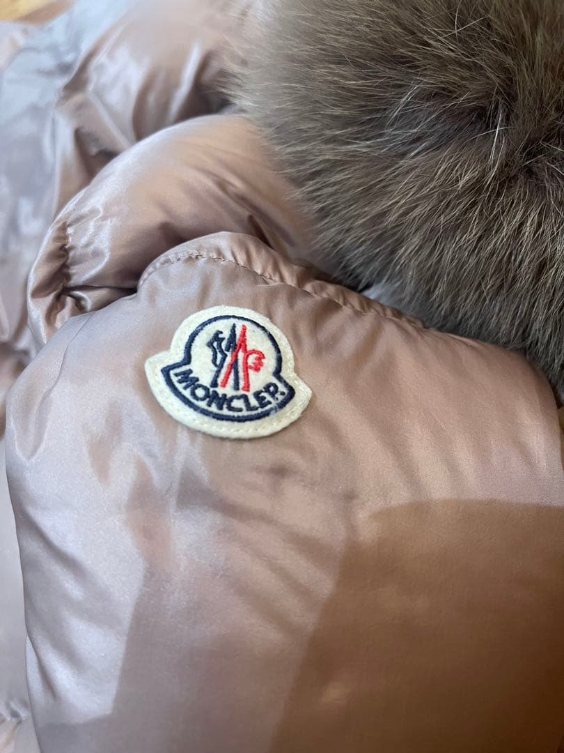 モンクレール　セリファー