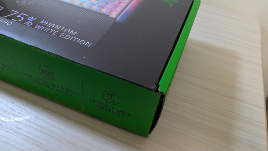 キーボード Razer BlackWidow V4 75% Phantom White