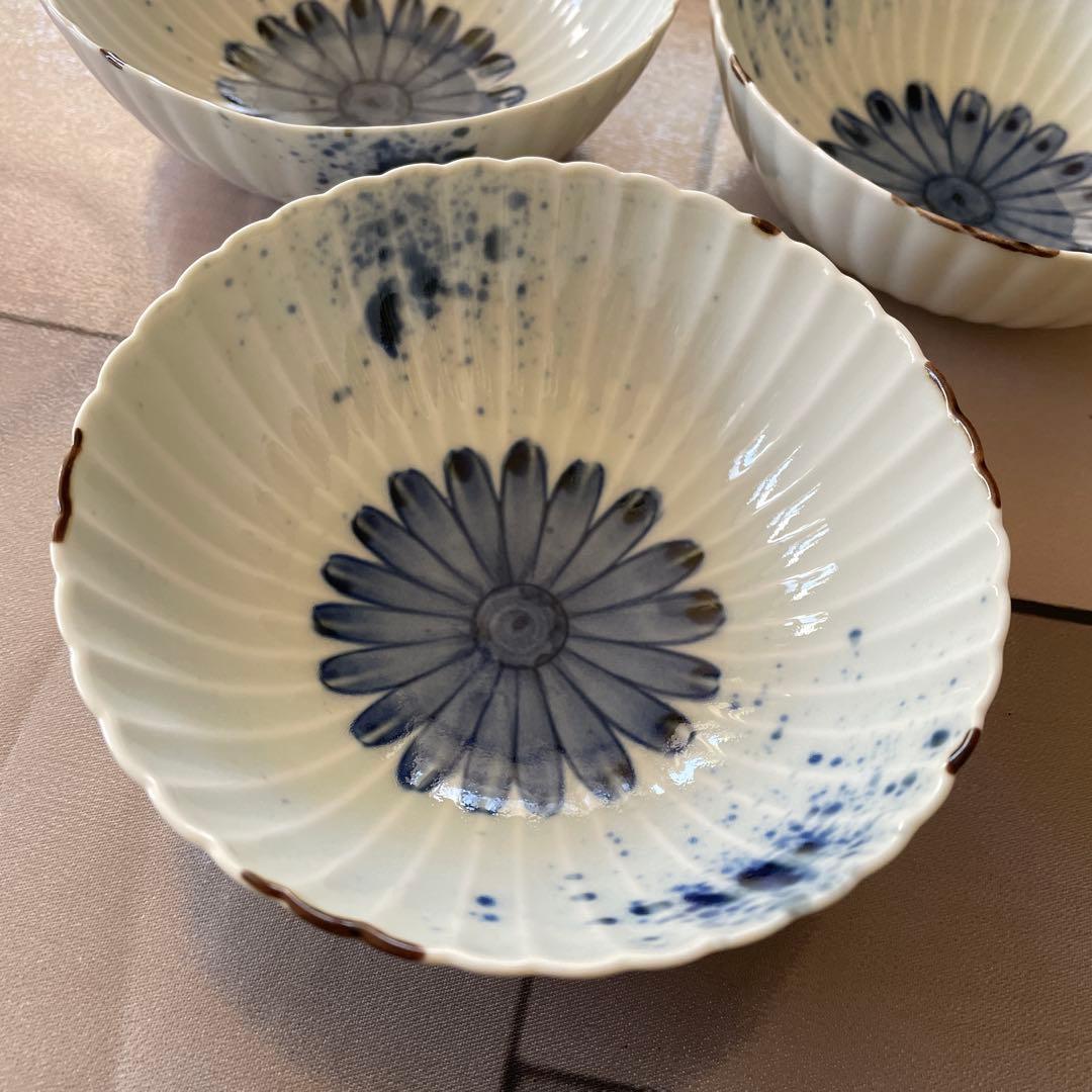 有田焼福泉窯手描き菊花型中鉢