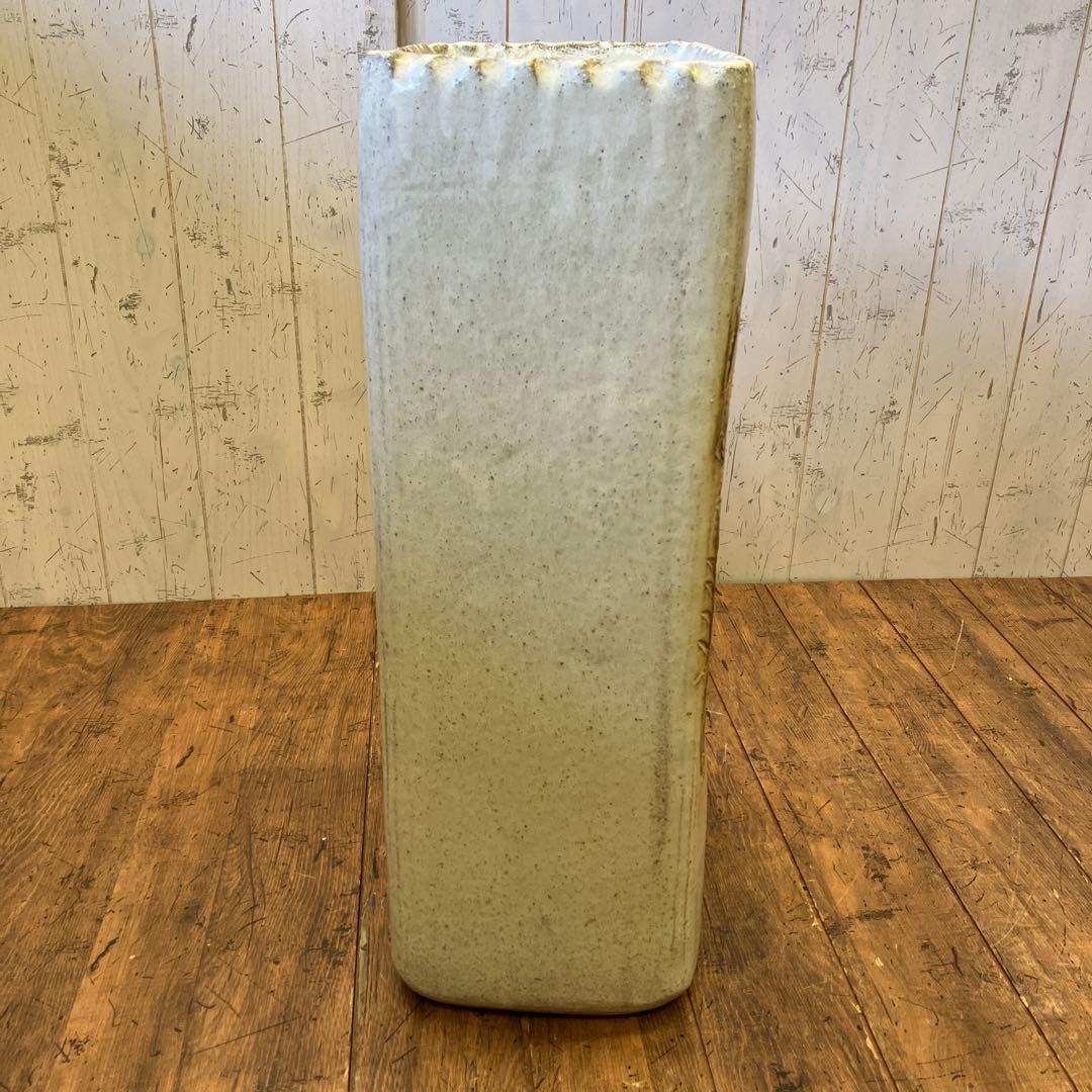 アンティーク モダン 銘入 陶器製 透かし彫り 傘立て 蝶々 玄関 収納