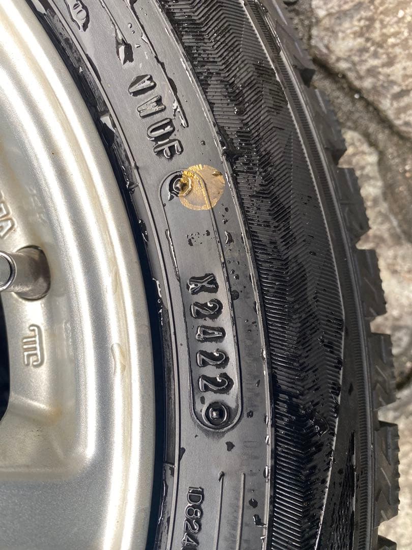 155 65R13 ① スタッドレスタイヤ　溝多め ダンロップ2本 ワゴンR等