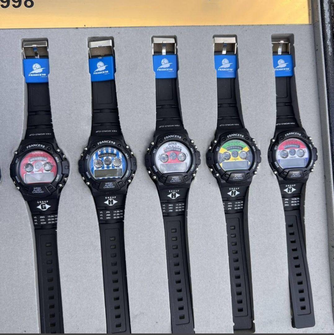 FIFA W杯 フランス1998 (限定品)オフィシャル腕時計セット（32本）