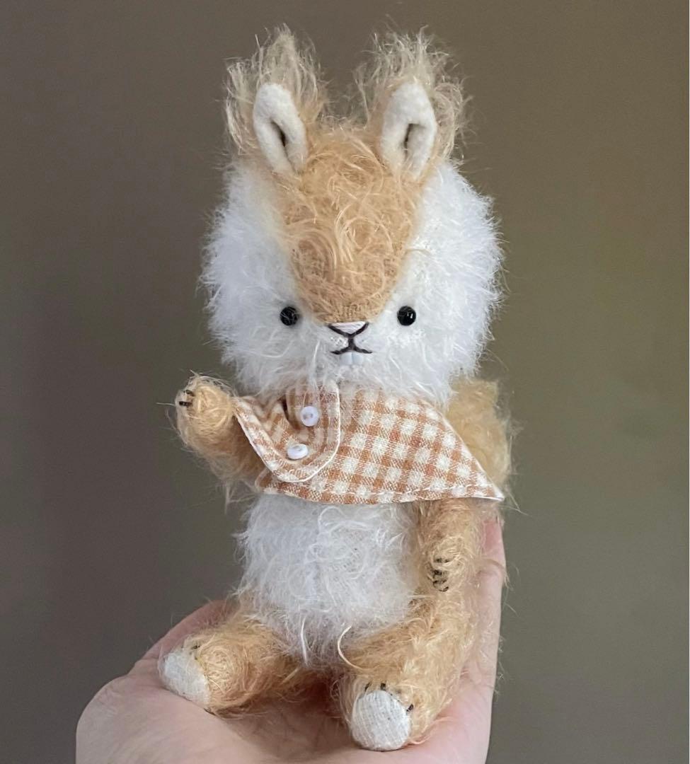愛おしいリスちゃん アーティストベア ぬいぐるみ 海外作家様 ハンドメイド
