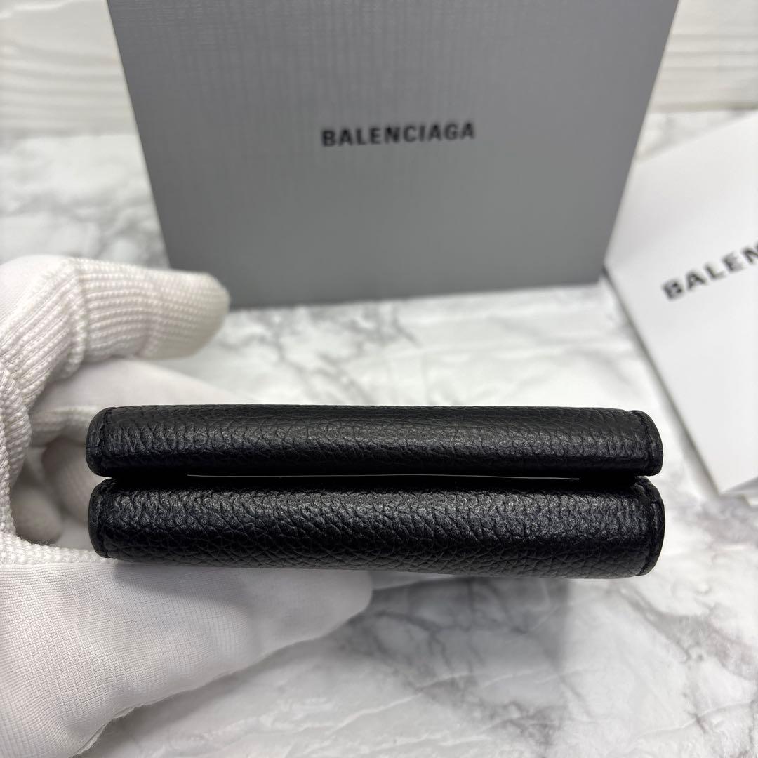 バレンシアガ　三つ折り財布　コンパクト　ブラック