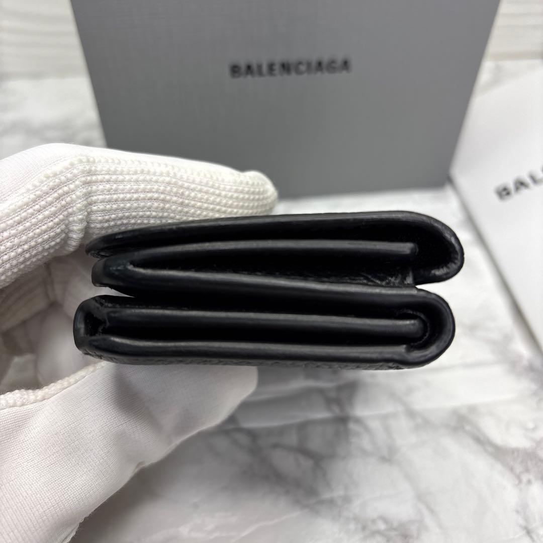 バレンシアガ　三つ折り財布　コンパクト　ブラック