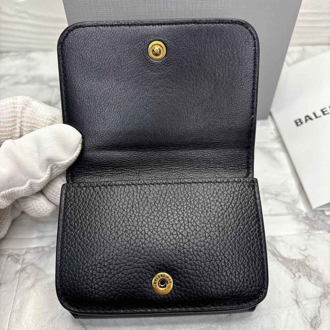 バレンシアガ　三つ折り財布　コンパクト　ブラック