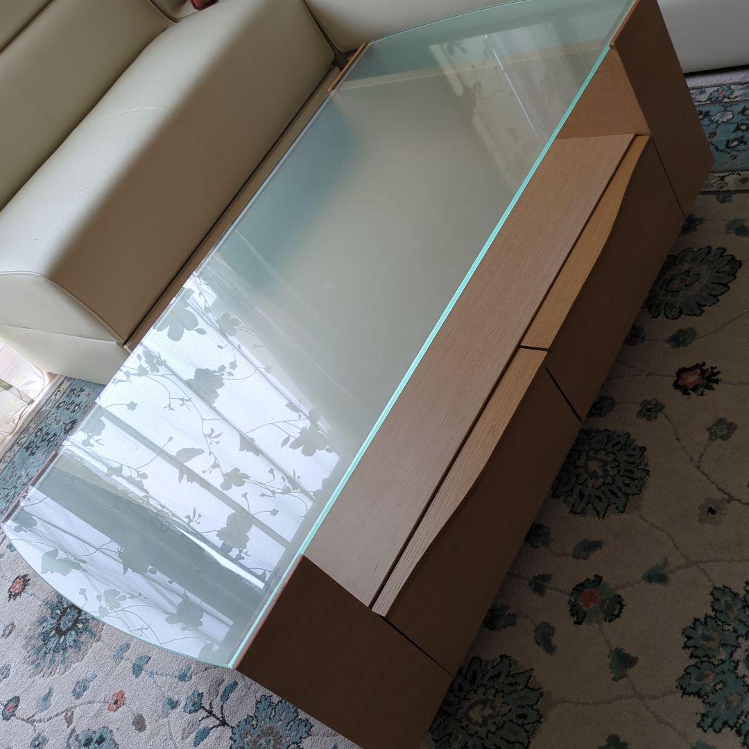 大塚家具：モダンセンターテーブル ガラス・木材製