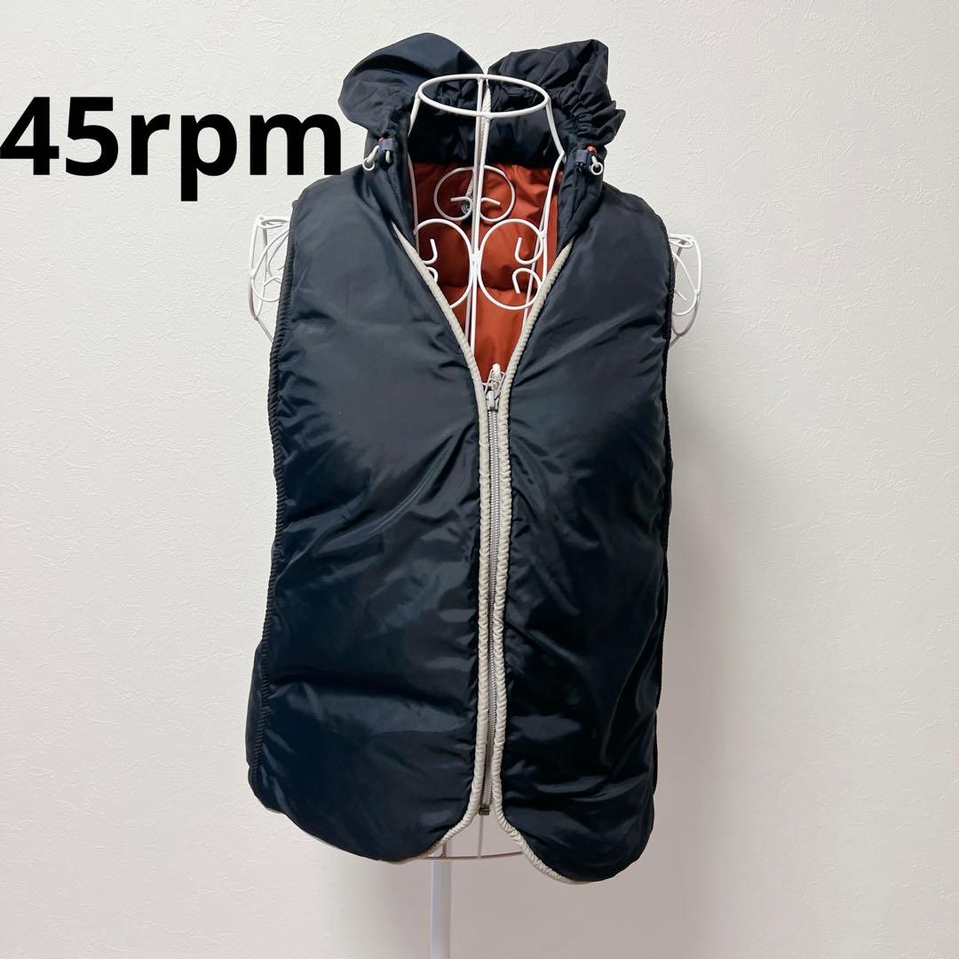 ブラック フード付き ダウンベスト