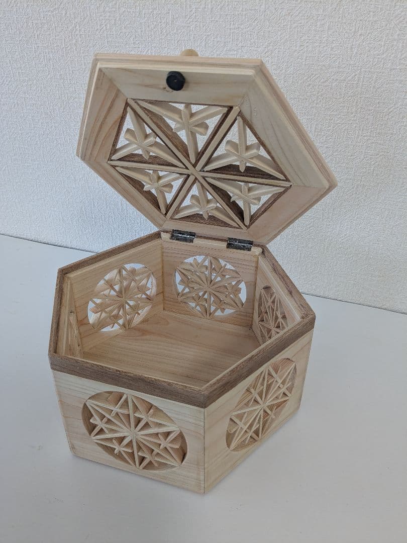 組子細工の小物入れ＆ランプ