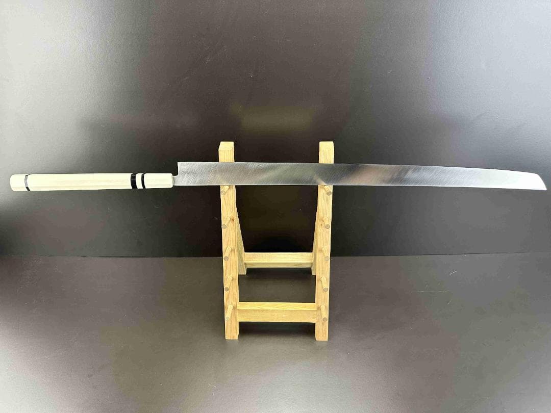 3295 マグロ包丁鞘付き 刃渡700mm 鮪包丁 反り 人工象牙三本黒巻八角柄