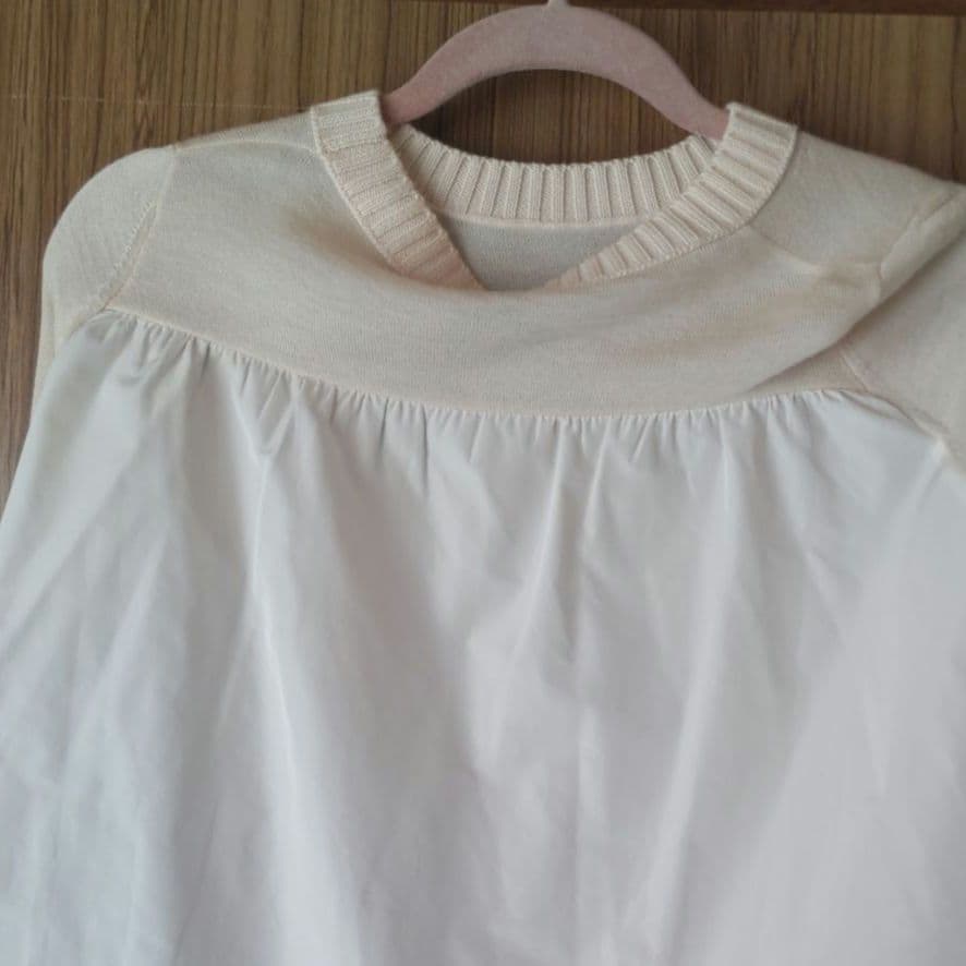 美品 モンクレール レディース ニット 切り返し クリーム サイズ XS