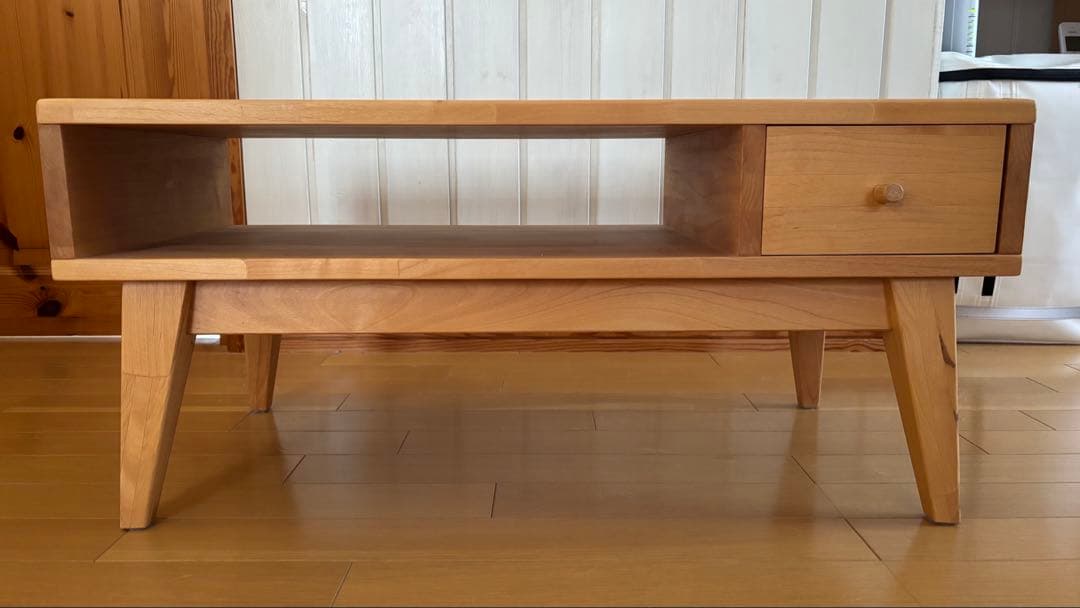 ベルメゾン　天然木アルダー材を使ったテレビラック