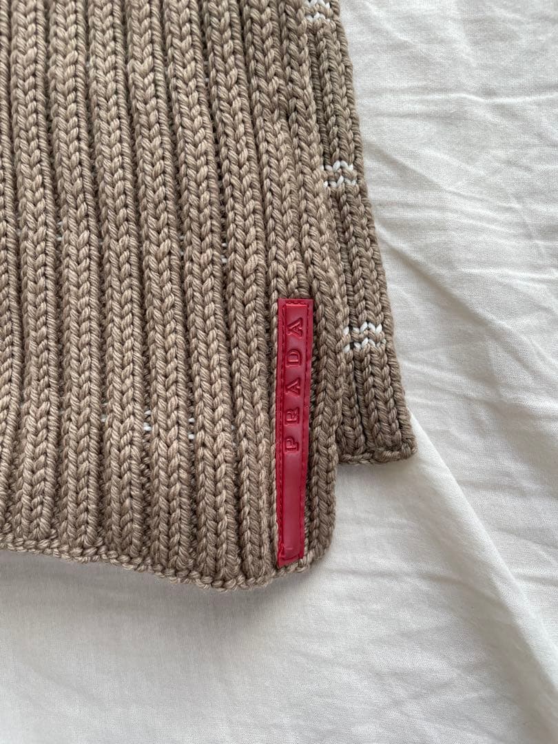 PRADAマフラーベージュ