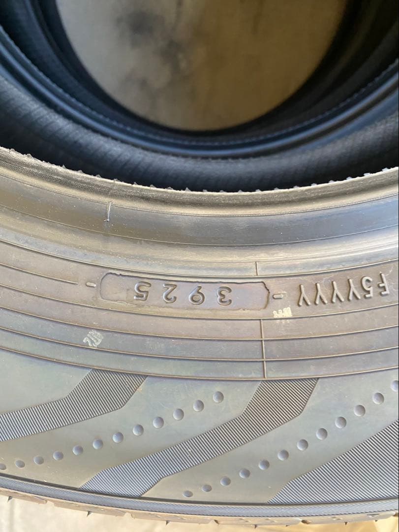 nyさま専用　225/65R17 ヨコハマ　アドバン　V03 2025年製　①