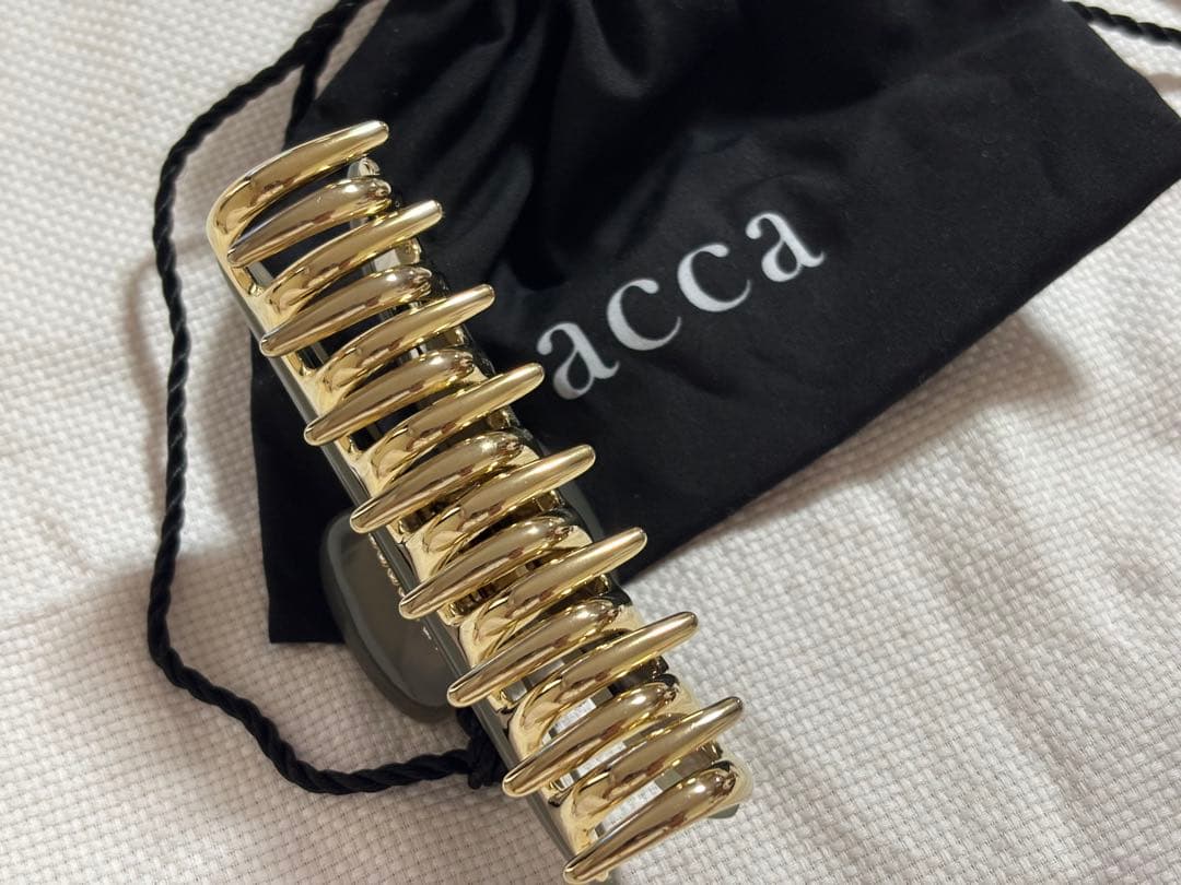 【極美品】Lサイズ acca クリップ　ヘアクリップ コラーナ　ラインストーン