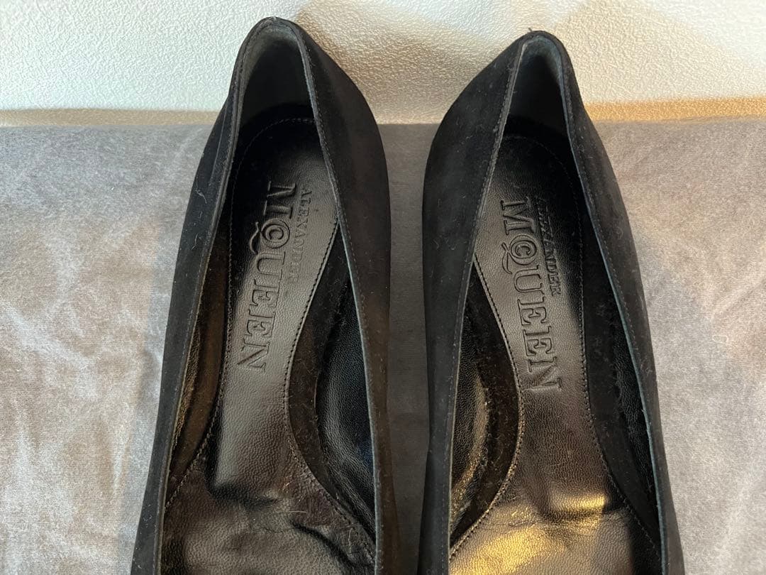 【未使用】ALEXANDER MCQUEEN 定価10万円　黒　フラットシューズ