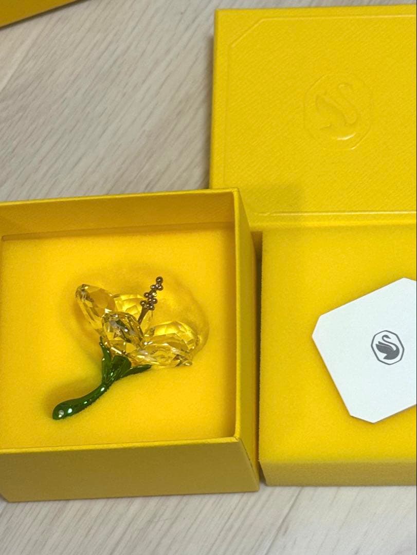 Swarovski ハイビスカス