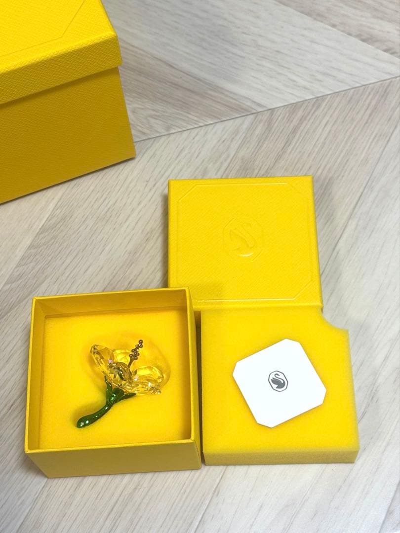 Swarovski ハイビスカス