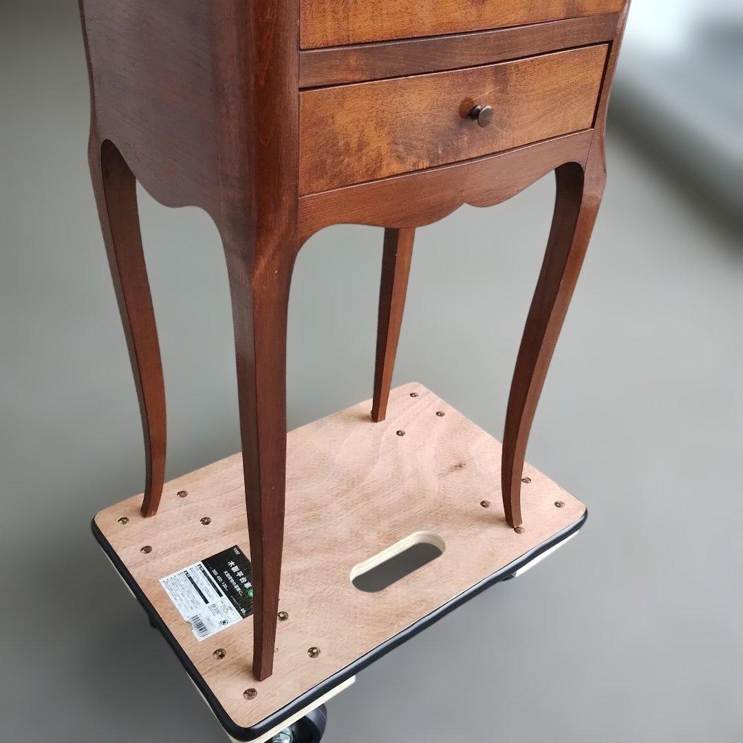 アンティーク　猫足　三段引出し　サイドキャビネット　ナイトキャビネット