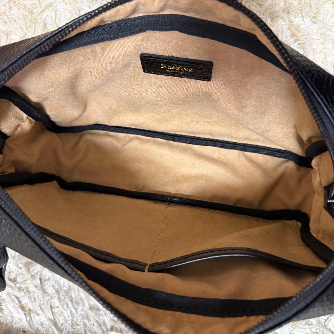 ☆極美品☆HushTug ハッシュタグ　ボディーバック　レザー　ブラック