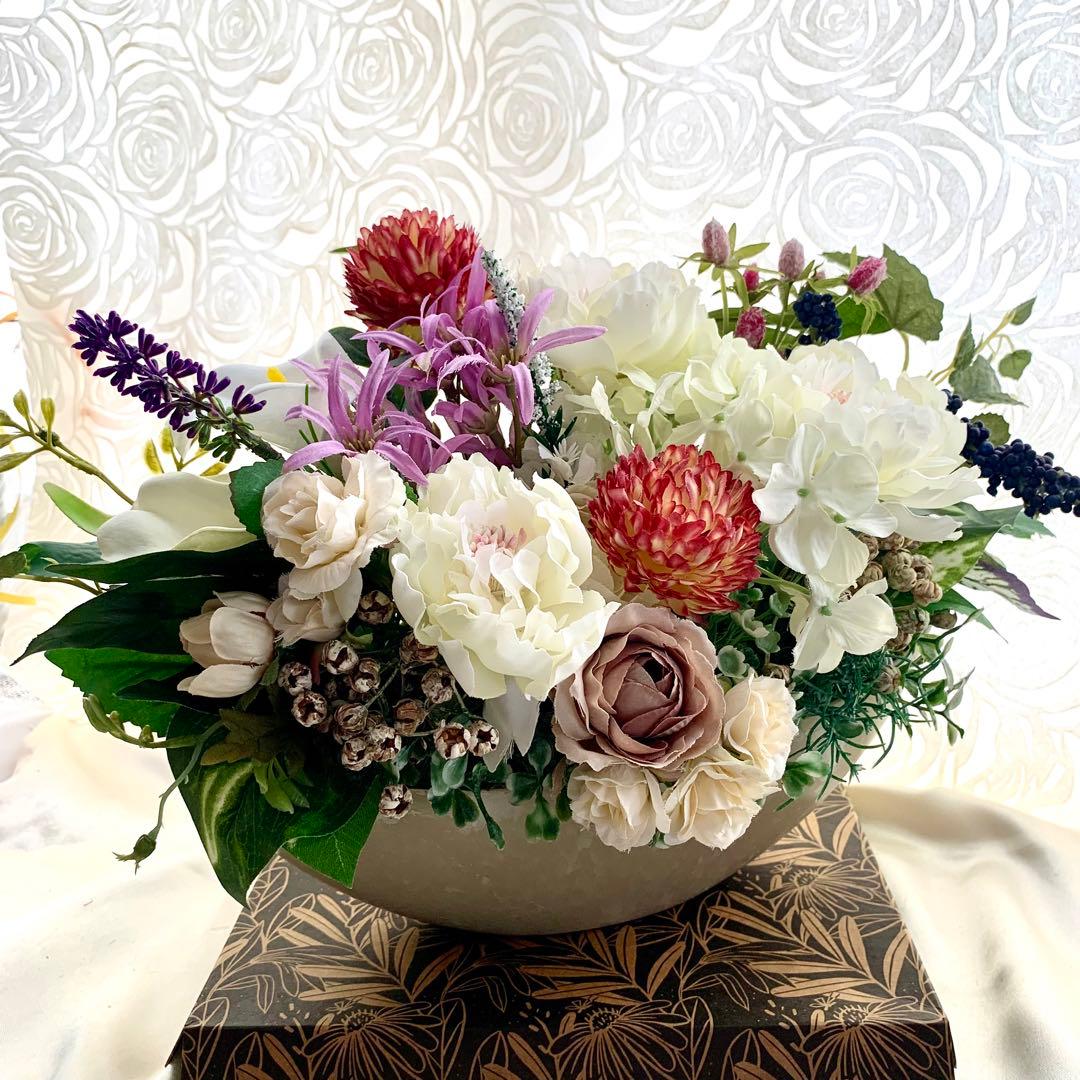 フラワーアレンジメント　白インテリア　フラワーギフト　お花置物　和インテリア