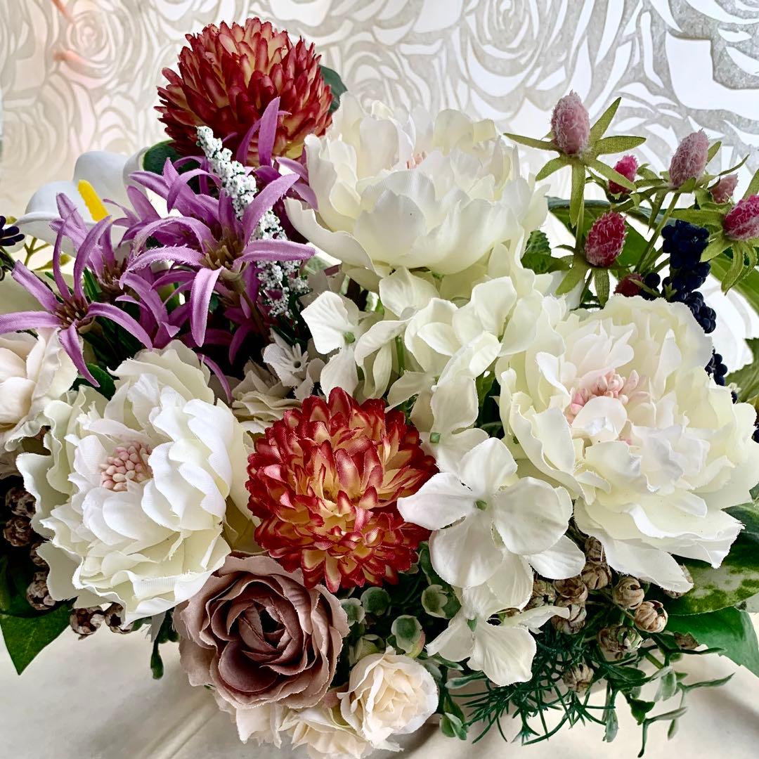 フラワーアレンジメント　白インテリア　フラワーギフト　お花置物　和インテリア