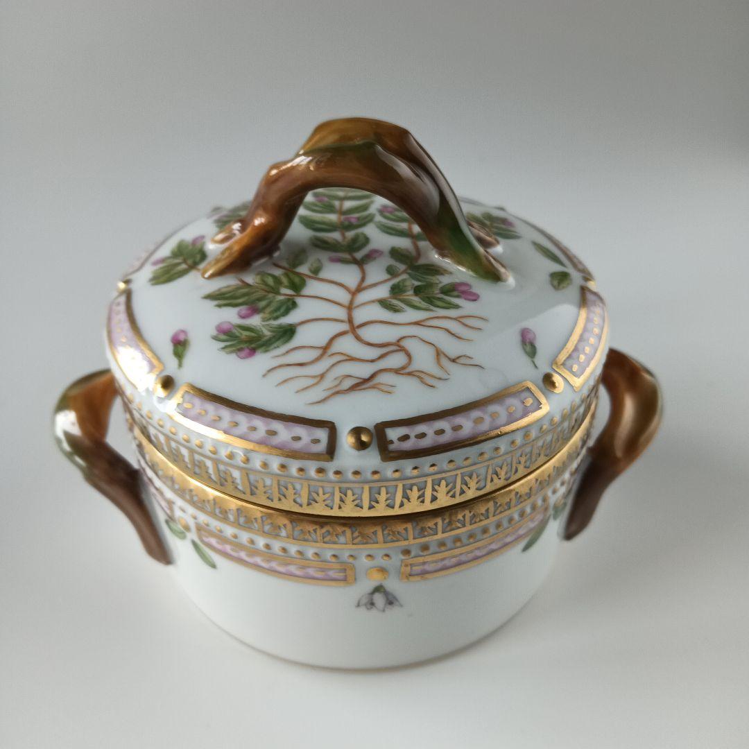 ロイヤルコペンハーゲン　フローラダニカ　シュガーポット