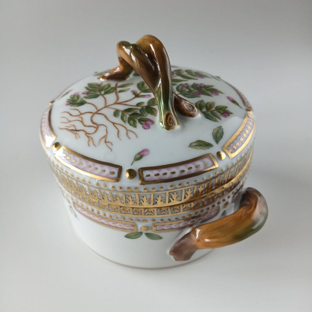 ロイヤルコペンハーゲン　フローラダニカ　シュガーポット