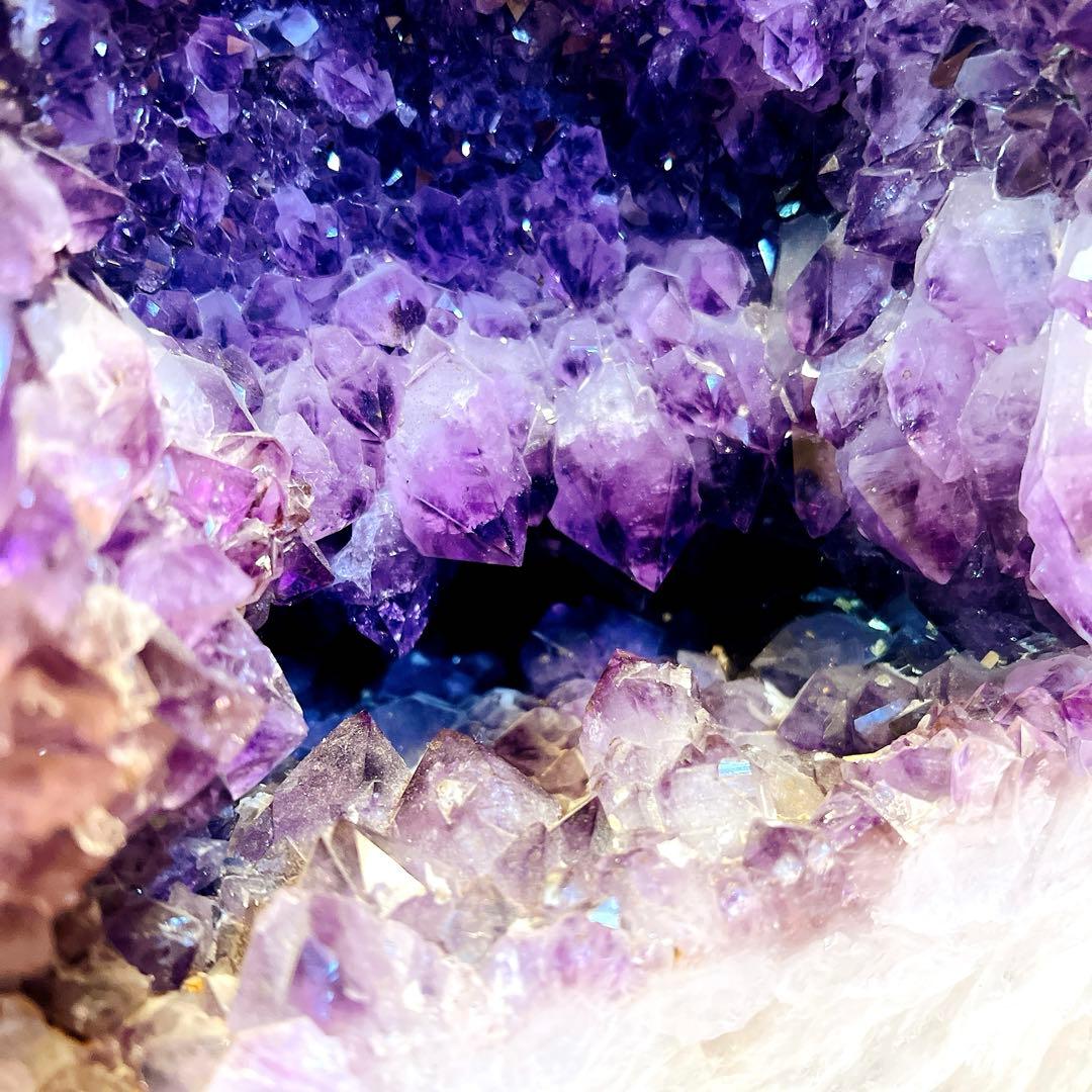 アメジストドーム　天然石　大型　高さ54cm 横幅23.5cm 奥行き22cm