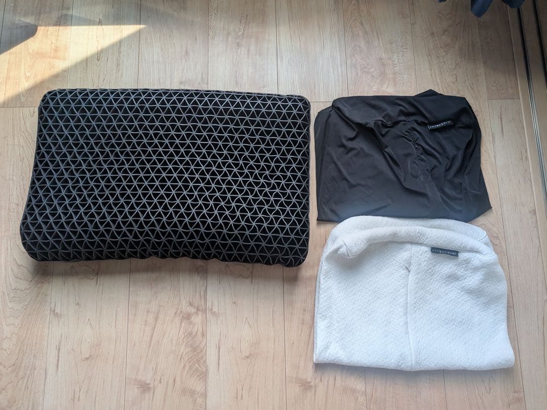 ヒツジのいらない枕　カバー2枚付き　至極