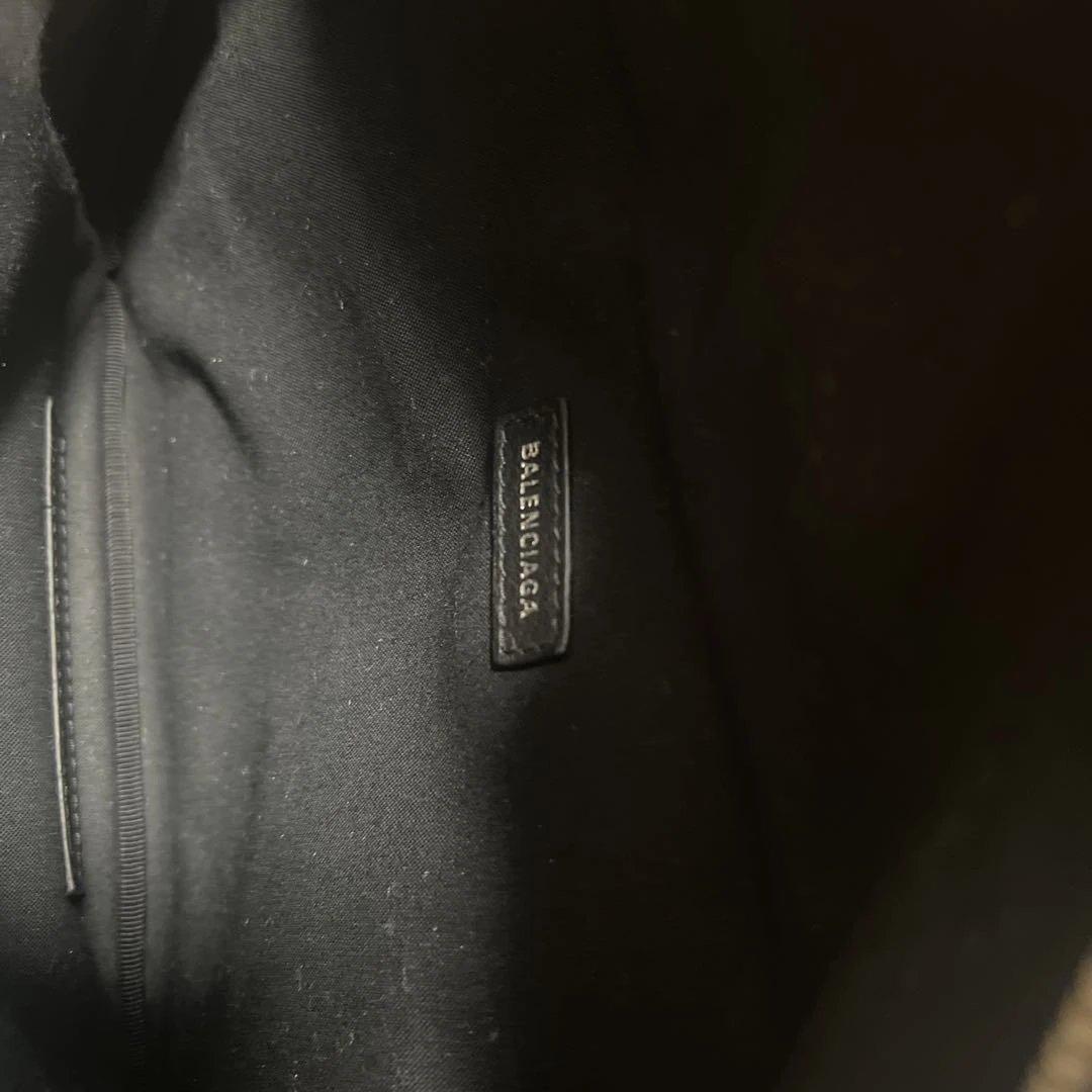 再値下げ！BALENCIAGA エブリデイ　ボディバッグ