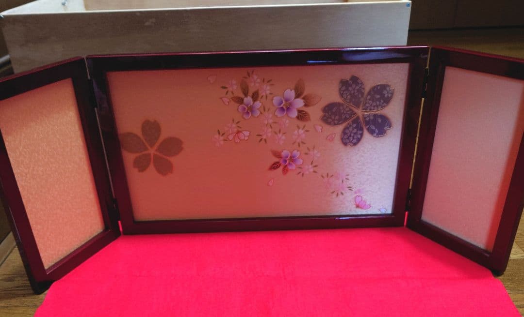 雛人形　屏風、台、毛氈