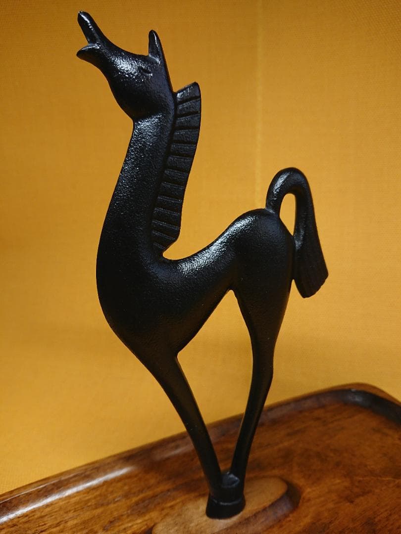 【美品】ウマ　馬　ビンテージ　トレー　金属　置物　インテリア　工芸品　A3469
