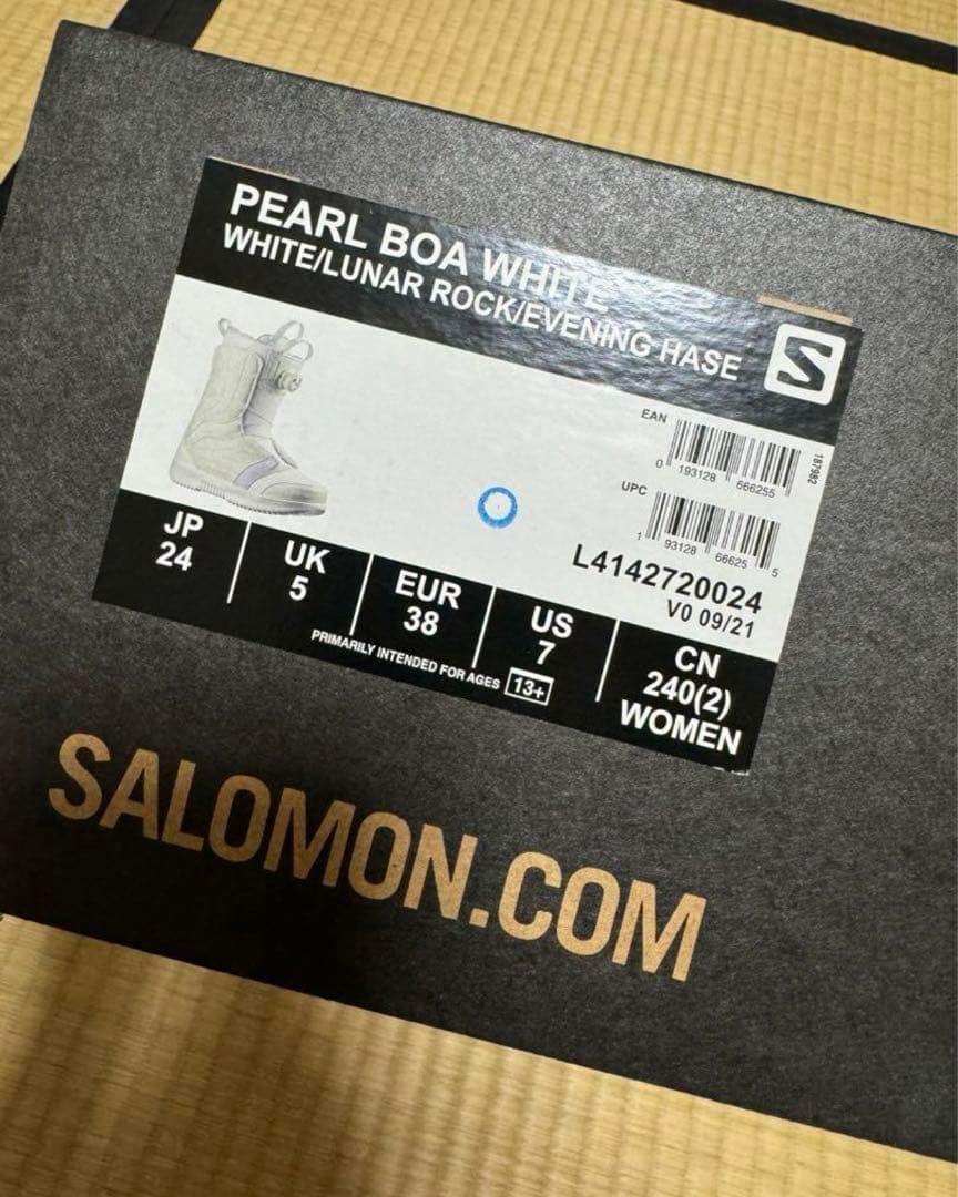SALMON スキーブーツ　女性