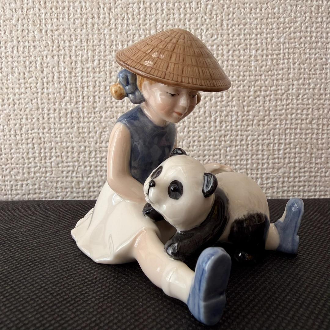 ロイヤルコペンハーゲン ミレニアム フィギュリン Emma（エマ）少女とパンダ
