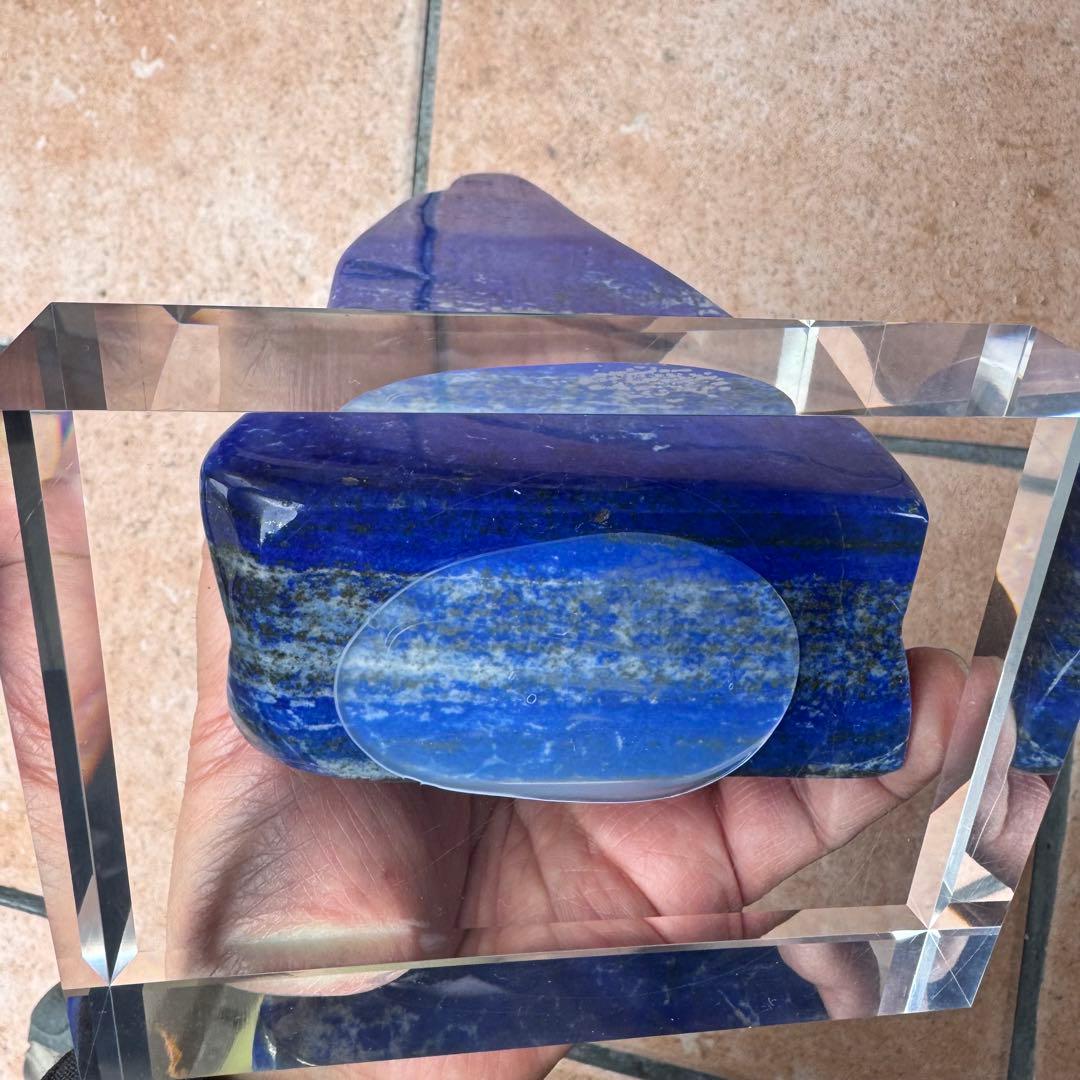 ☆ラピスラズリ5A引寄せ☆約2085gアフガニスタン産☆天然無着色クリスタル台座