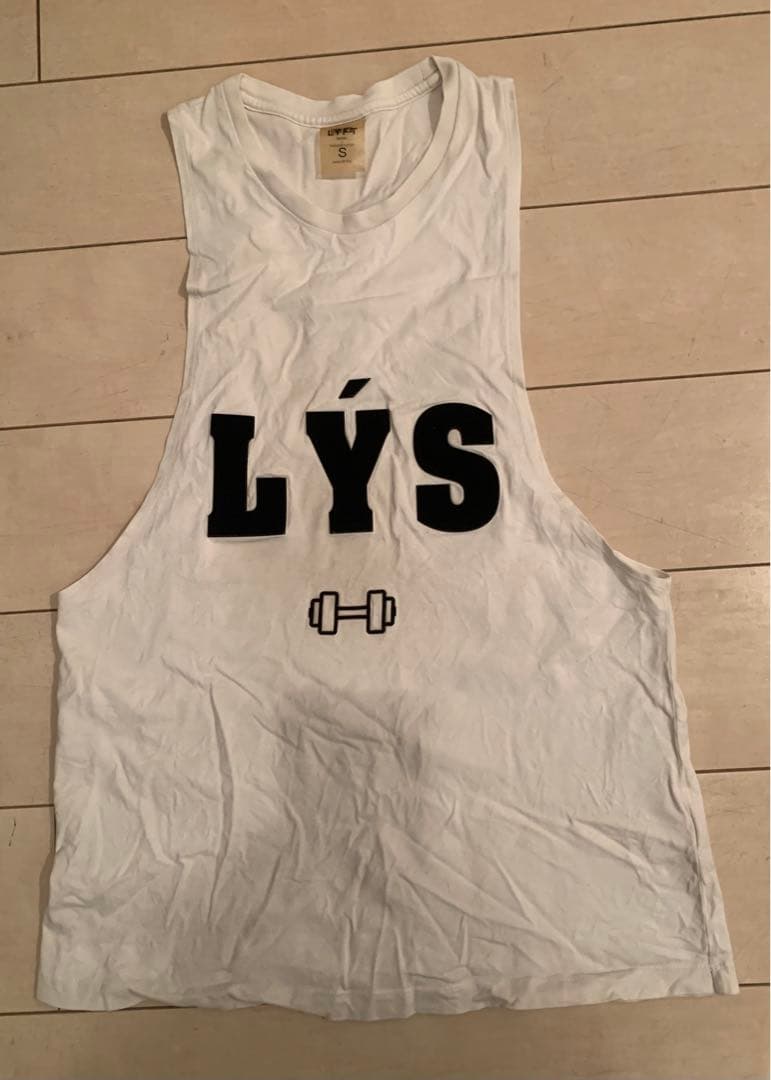 【最終値下げ】リフトタンクトップ2着、Tシャツ1着、パンツ1着セット ジム