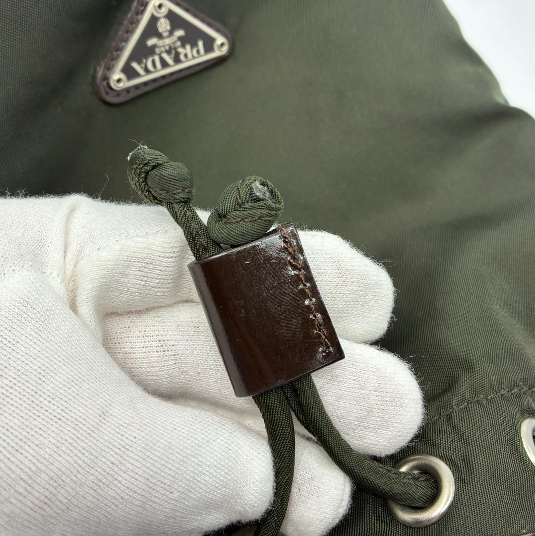 PRADA プラダ ナイロン 巾着ポーチ オリーブグリーン A1352B4