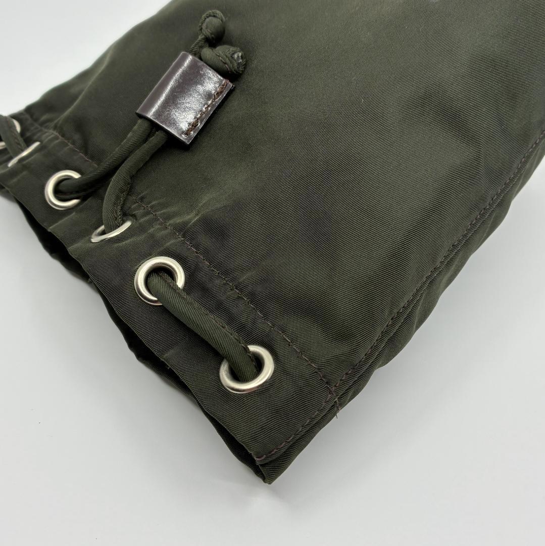 PRADA プラダ ナイロン 巾着ポーチ オリーブグリーン A1352B4